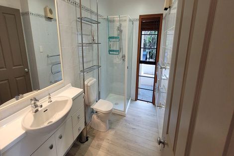 Photo of property in 85c Eliot Street, New Plymouth, 4310