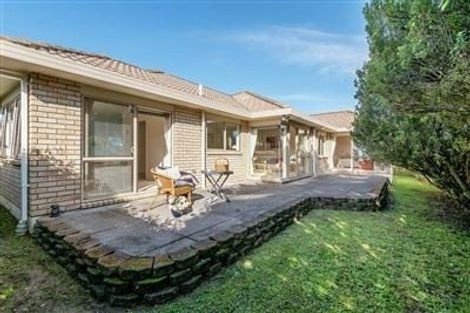 Photo of property in 16 Nad Place, East Tamaki Heights, Auckland, 2016