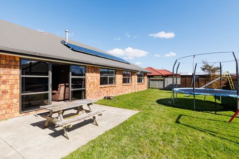 Photo of property in 14 Orlando Way, Kelvin Grove, Palmerston North, 4414