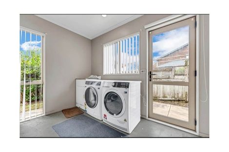 Photo of property in 39a Chieftain Rise, Goodwood Heights, Auckland, 2105