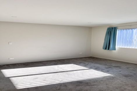 Photo of property in 19a Minaret Drive, Bucklands Beach, Auckland, 2014