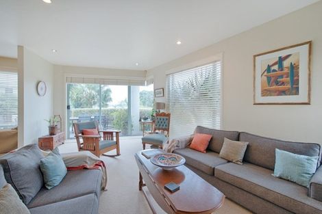 Photo of property in 1/42 Churchill Road, Murrays Bay, Auckland, 0630