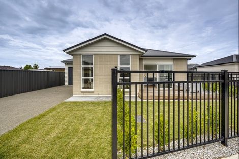 Photo of property in 15 West Place, Greenmeadows, Napier, 4112