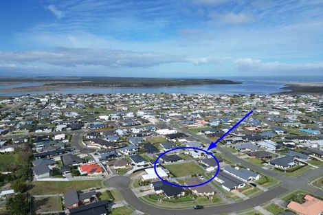 Photo of property in 6 Oxnam Place, Foxton Beach, Foxton, 4815