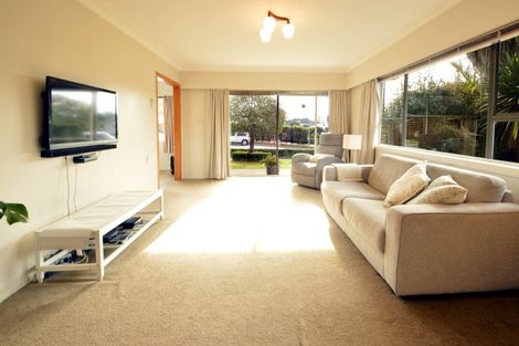 Photo of property in 6 Turner Place, Pukekohe, 2120