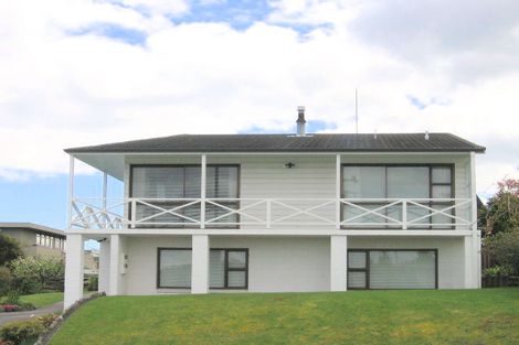 Photo of property in 18 Harvey Street, Waipahihi, Taupo, 3330