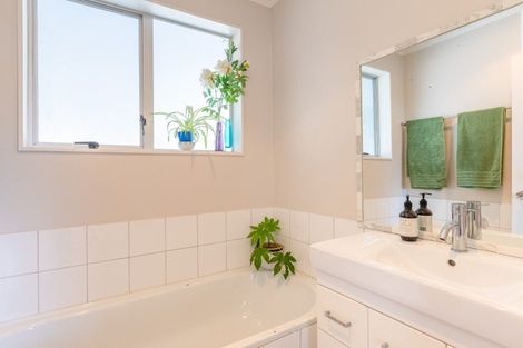 Photo of property in 39 Poplar Avenue, Raumati South, Paraparaumu, 5032