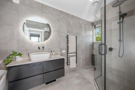 Photo of property in 47 Koraha Road, Kumeu, 0892