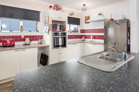 Photo of property in 44 Jellicoe Avenue, Tuakau, 2121