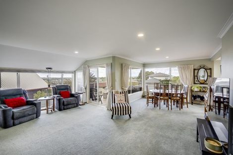 Photo of property in 76a Churchill Drive, Taradale, Napier, 4112