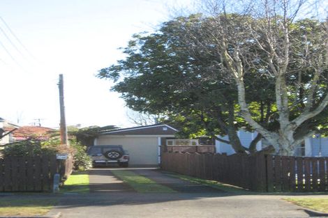 Photo of property in 2/48 Willis Road, Papakura, 2110