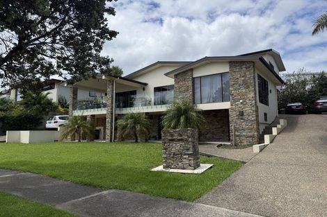 Photo of property in 71 Kittiwake Drive, Schnapper Rock, Auckland, 0632