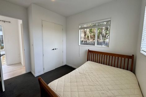 Photo of property in 31a Wairau Road, Forrest Hill, Auckland, 0627