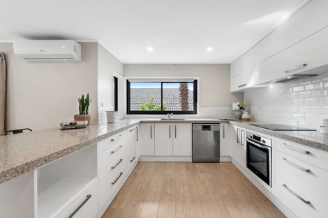 Photo of property in 7 Drysdale Place, Somerville, Auckland, 2014