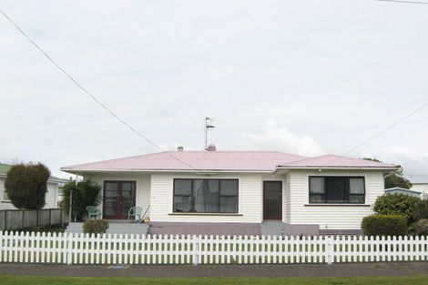 Photo of property in 14 Adventure Street, Marfell, New Plymouth, 4310