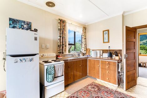 Photo of property in 6 District Road, Roseneath, Port Chalmers, 9023