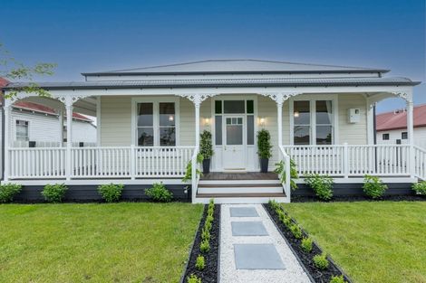 Photo of property in 402 Avenue Road West, Hastings, 4122