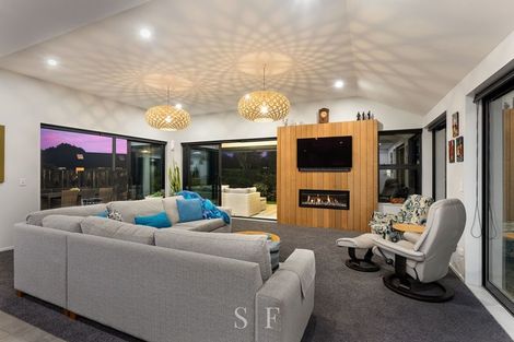 Photo of property in 14 Ferndale Drive, Waikanae, 5036