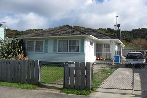 Photo of property in 251 Wellington Road, Wainuiomata, Lower Hutt, 5014