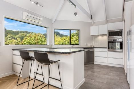 Photo of property in 274 Valley Road, Paraparaumu, 5032