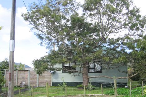 Photo of property in 12 View Street, Maungaturoto, 0520