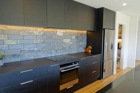 Photo of property in 16 Sarges Way, Lake Hawea, Wanaka, 9382