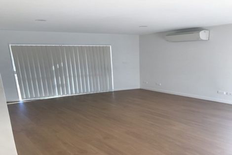 Photo of property in 24 Para Close, Fairview Heights, Auckland, 0632