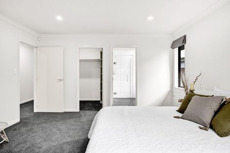 Photo of property in 1 Douglas Street, Hawera, 4610