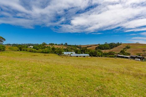 Photo of property in 14b Wairere Road, Waitakere, Henderson, 0782