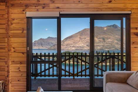 Photo of property in 11 Longwood Place, Queenstown, 9300