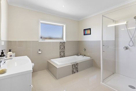 Photo of property in 8 Camellia Lane, Carterton, 5713