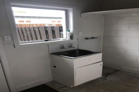 Photo of property in 27 Howden Road, Fairfield, Hamilton, 3214