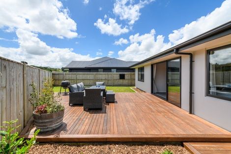 Photo of property in 51 Freedom Drive, Kelvin Grove, Palmerston North, 4414
