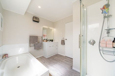 Photo of property in 3 Kaitangata Crescent, Kelson, Lower Hutt, 5010