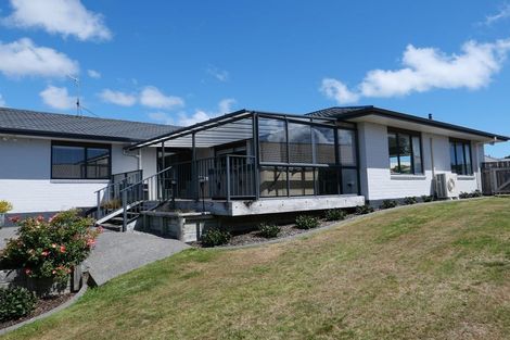 Photo of property in 5 Sovereign Way, Paraparaumu, 5032