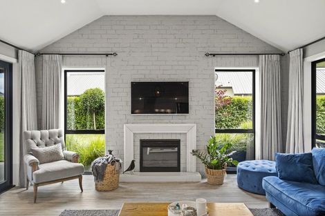 Photo of property in 131 Saint Kilda Road, Cambridge, 3434