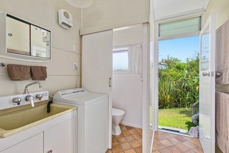 Photo of property in 57 Grand View Road, Leigh, 0985