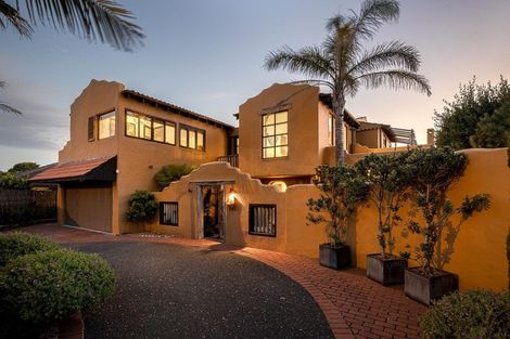 Photo of property in 214 Oceanbeach Road, Mount Maunganui, 3116