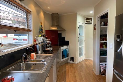 Photo of property in 8a Mountain Road, Morningside, Whangarei, 0110