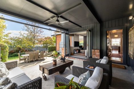 Photo of property in 2 Greenwood Road, Havelock North, 4130