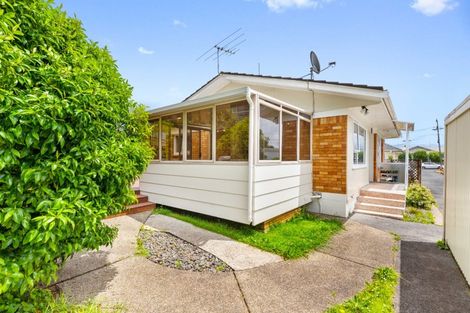 Photo of property in 3/4 Menary Street, Papakura, 2110