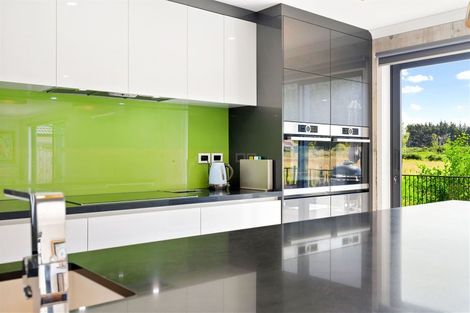 Photo of property in 8 Te Roera Place, Riverhead, 0820