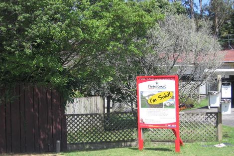 Photo of property in 1/12 Battle Place, Glenfield, Auckland, 0629