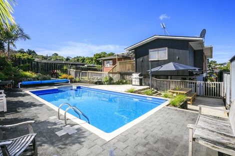 Photo of property in 4 King Richard Place, Browns Bay, Auckland, 0630