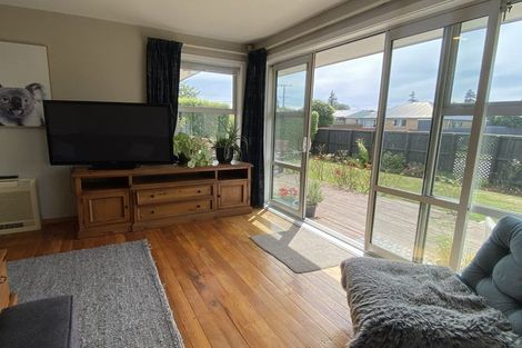 Photo of property in 4 Carbine Place, Sockburn, Christchurch, 8042