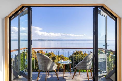 Photo of property in 3 Whakamoenga Point, Acacia Bay, Taupo, 3385