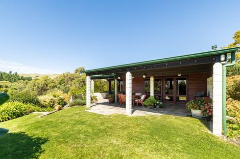 Photo of property in 33 Hikanui Drive, Havelock North, 4130