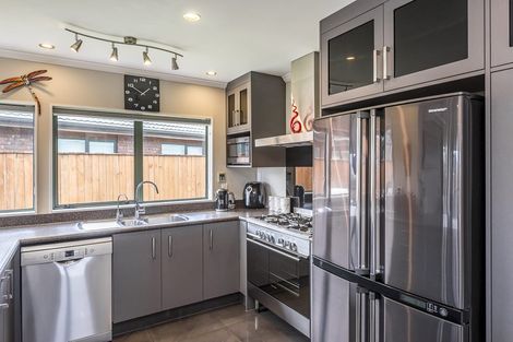 Photo of property in 127 Realm Drive, Paraparaumu, 5032