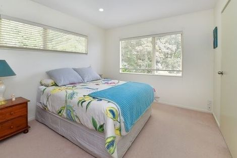 Photo of property in 35a Elliston Crescent, Stanmore Bay, Whangaparaoa, 0932