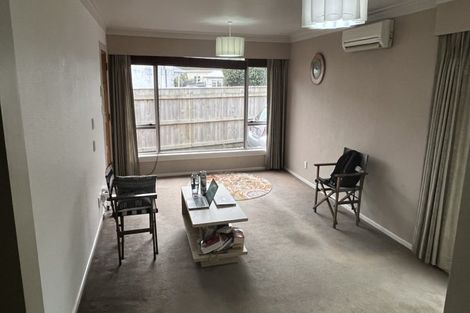 Photo of property in 5 Amberley Grove, Hutt Central, Lower Hutt, 5010